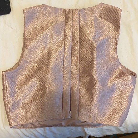 Metallic Crop Top - Picture 3 of 4